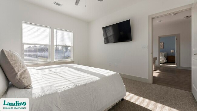 Building Photo - 112 Hera Way