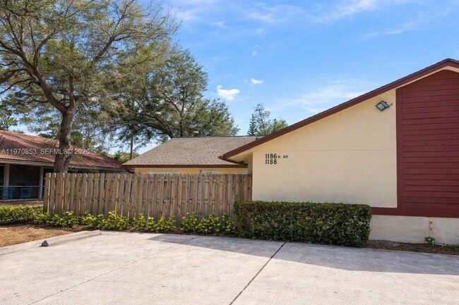 Building Photo - 1186 Periwinkle Pl