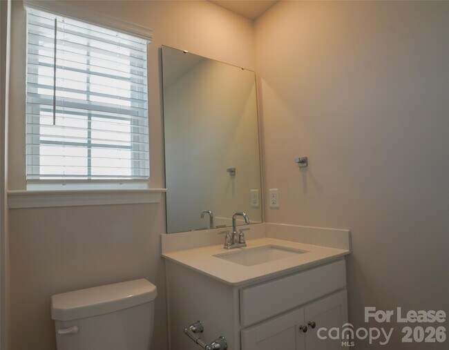 Building Photo - 1403 Caracara Ct