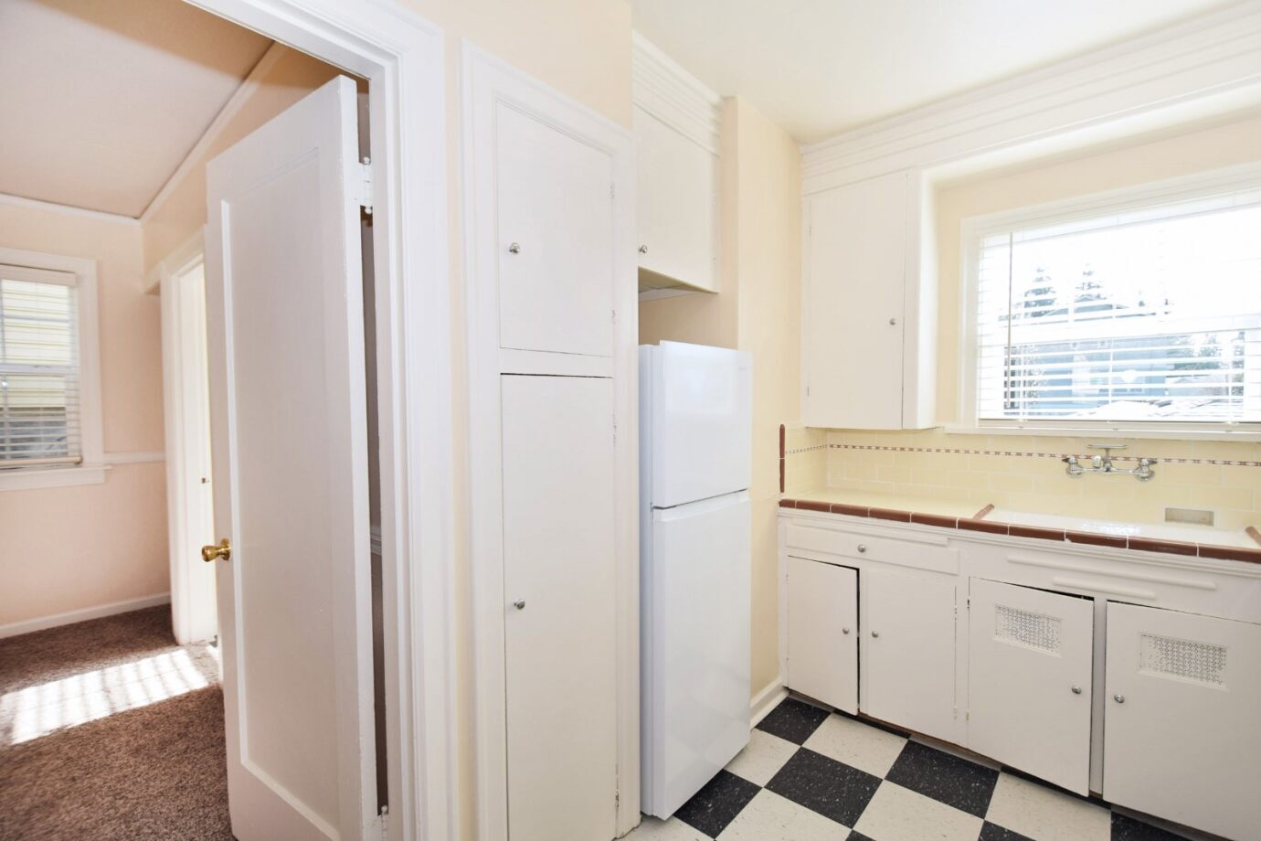 Building Photo - 11240 SW Barbur Blvd