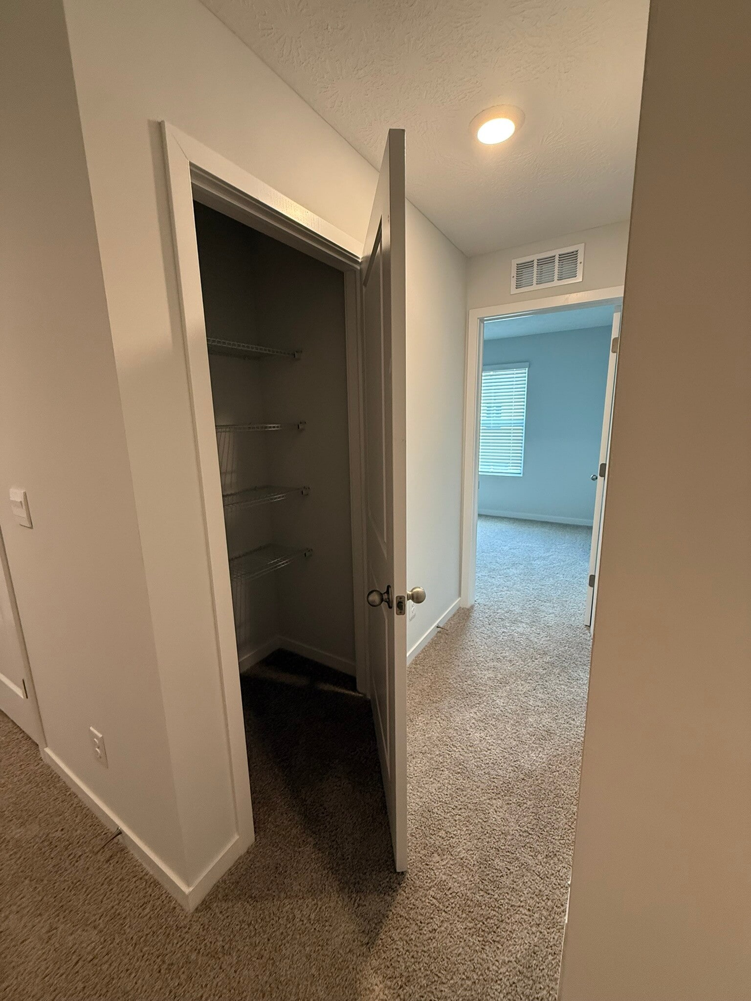 Linen Closet - 6361 Darby Plains St