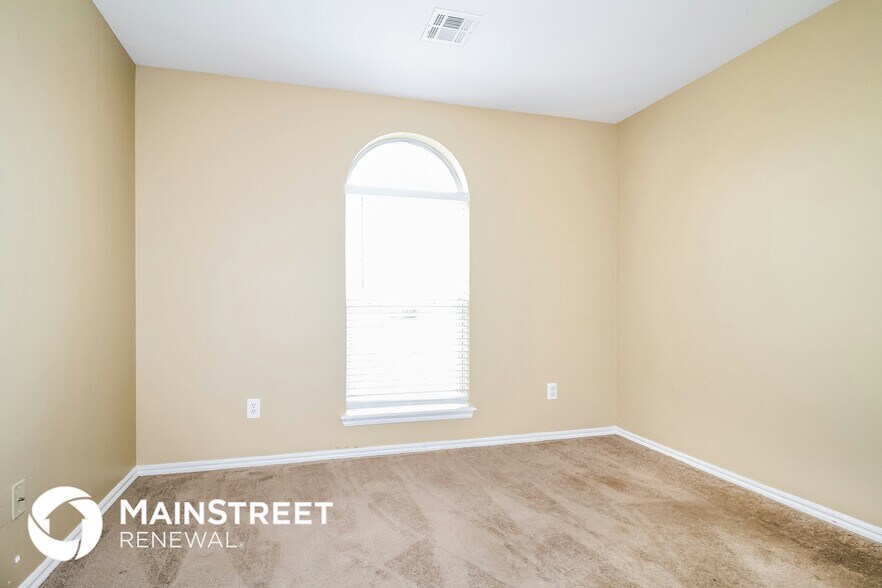 Building Photo - 2916 SE 97th St