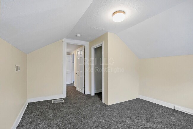 Building Photo - 1458 Beech St