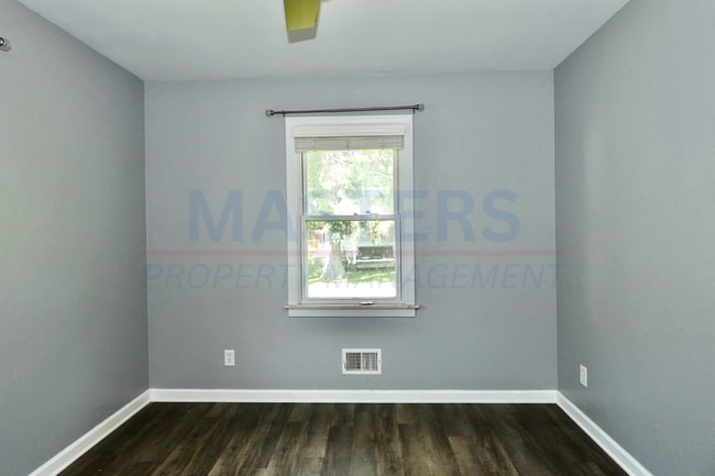 Building Photo - Charming Maumee Rental in a Great Location
