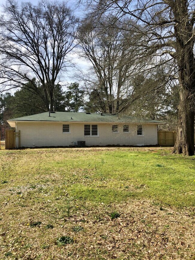 Building Photo - Renovated Farmhouse Inspired Brick Ranch