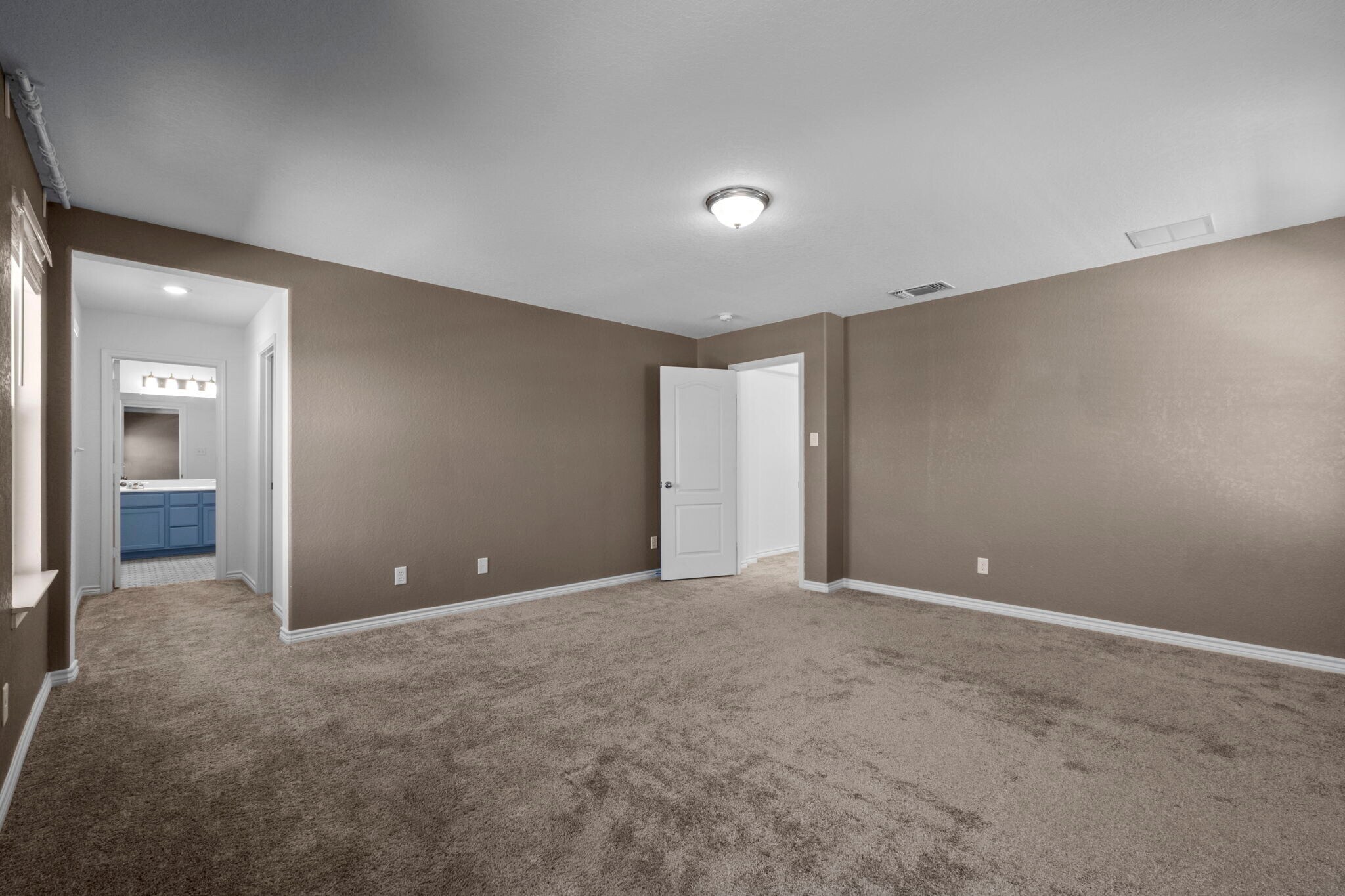 Building Photo - 3420 Taurus Sky