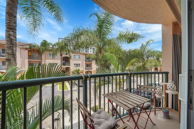 Building Photo - 2021 SE 10th Ave