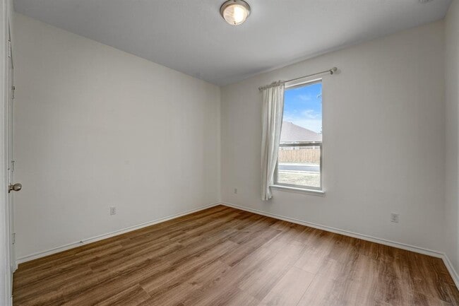 Building Photo - 18616 Star Gazer Way