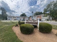 Building Photo - Townhome in Garden City