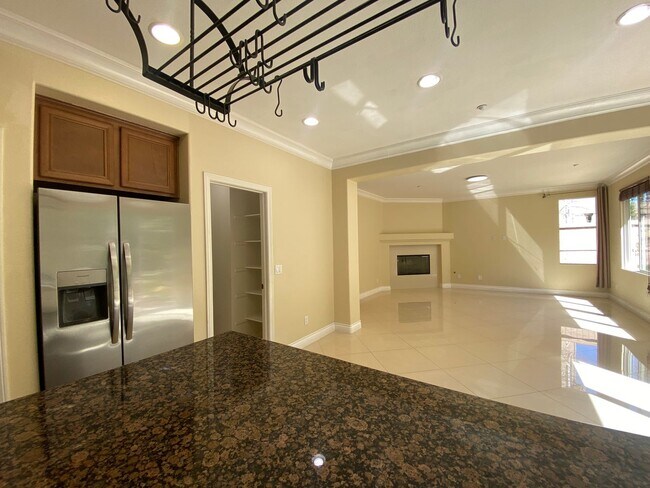 Building Photo - 2 story 4 Bedroom Home located in Amber Woods Community