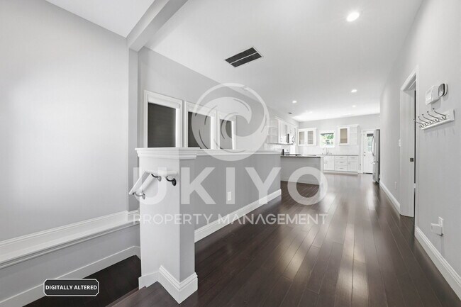 Building Photo - 1123 30th St