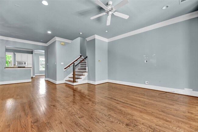 Building Photo - 4631 Regent Manor Dr