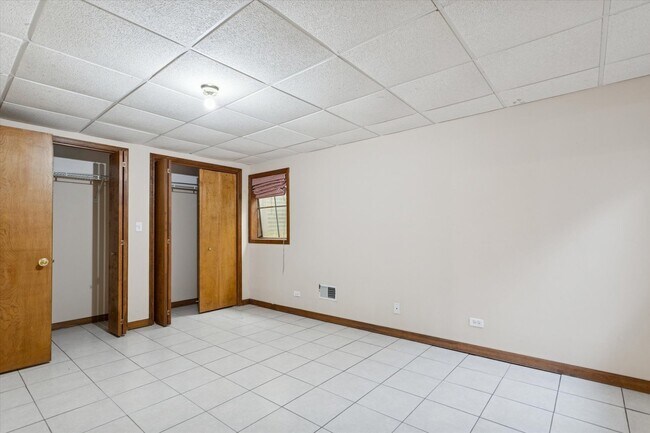Building Photo - 1410 Fairfax Ln