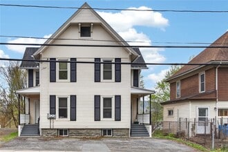Building Photo - 36 Cedar St