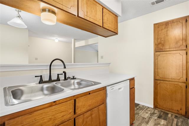 Building Photo - 5900 Stardust Dr S