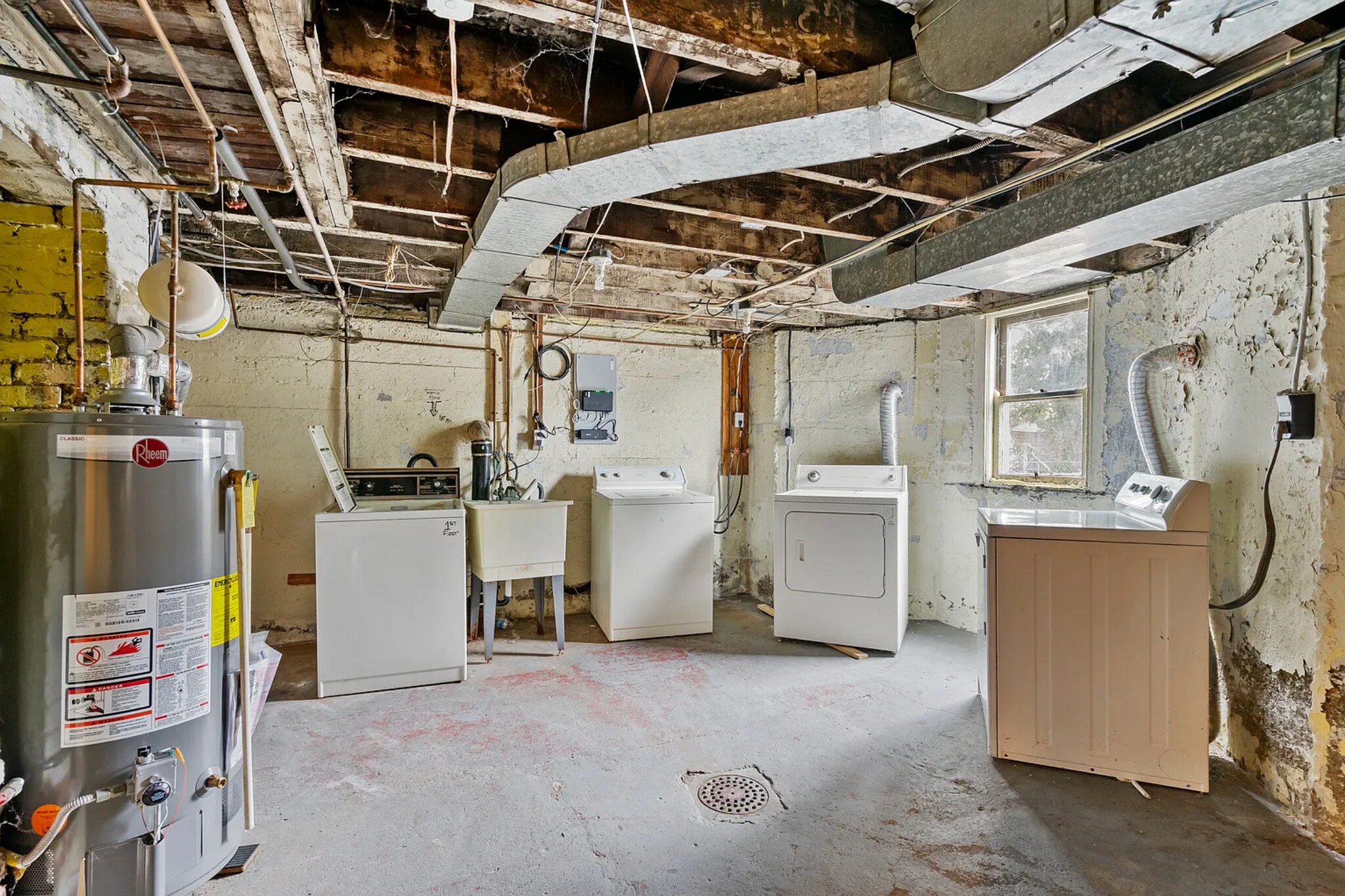 Building Photo - 340 Gregg St