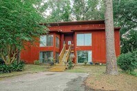 Building Photo - 1800 Nicklaus Dr