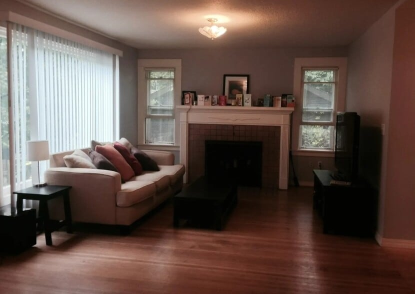 An example of the living room with furniture - 6219 SW 21st Ave