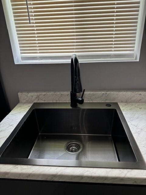 Building Photo - 4049 Lucille St