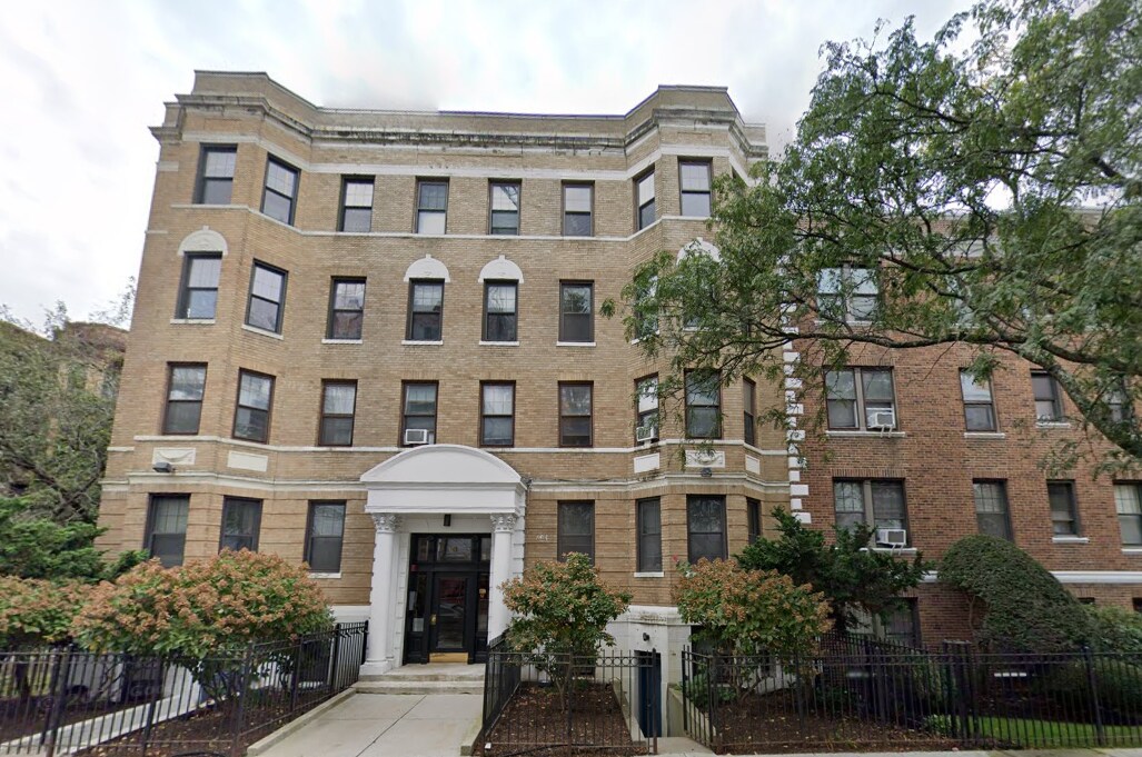 Building Photo - 471 Commonwealth Ave