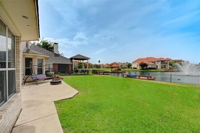 Building Photo - 11914 Newport Shore Dr