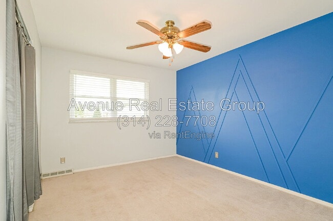 Building Photo - 705 Wickerleigh Terrace