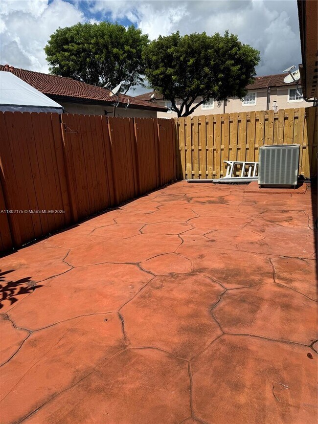 Building Photo - 17044 SW 137th Ct