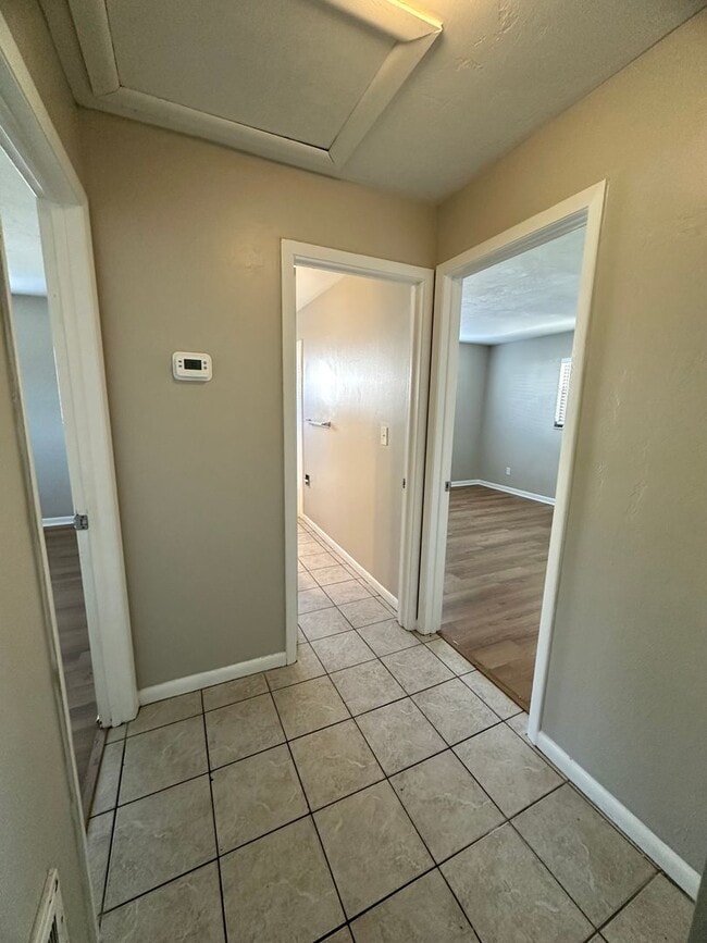 Building Photo - 4946 Viceroy Ct