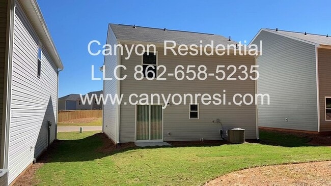 Building Photo - 559 Dayspring Dr