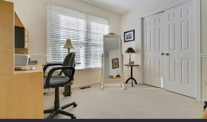 Building Photo - 8 Harrow Ln