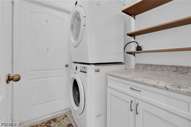 Building Photo - 2610 40th St W