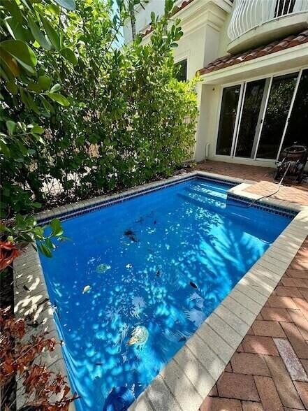 Building Photo - 1362 Bayview Dr