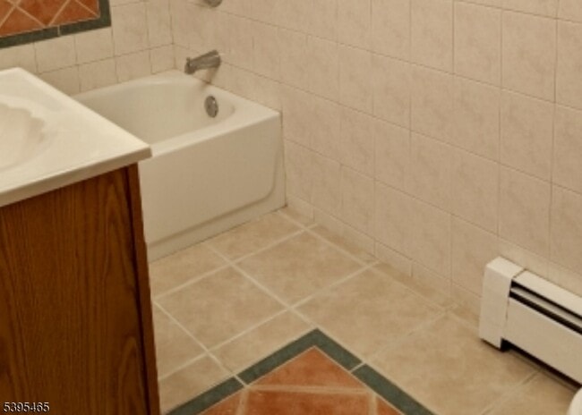 Building Photo - 128 Lee St