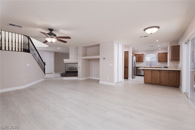 Building Photo - 10873 Carberry Hill St