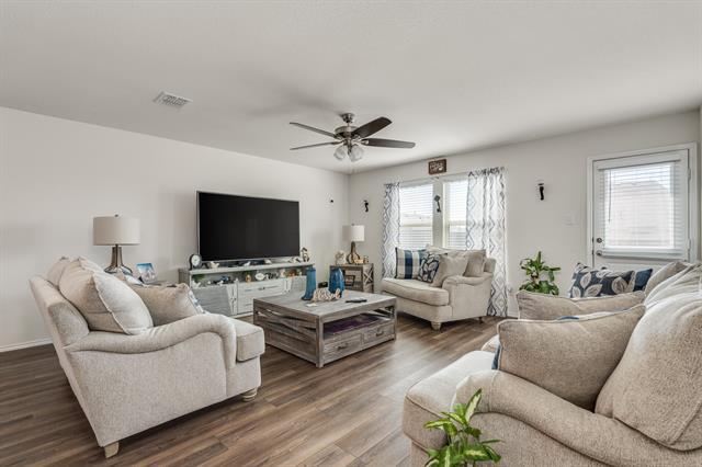 Building Photo - 461 Falling Star Dr