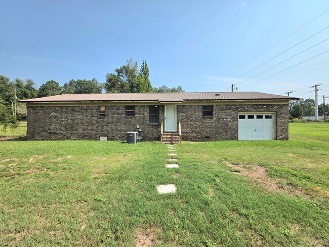 Building Photo - 733 Neal Rd