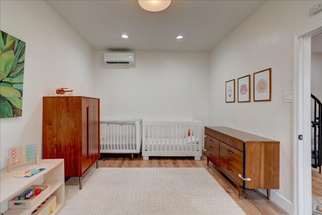 Building Photo - Classic Craftsman with Modern Amenities 2-Bedroom, 2-Bath Rental Home in the Heart of Golden Hill...