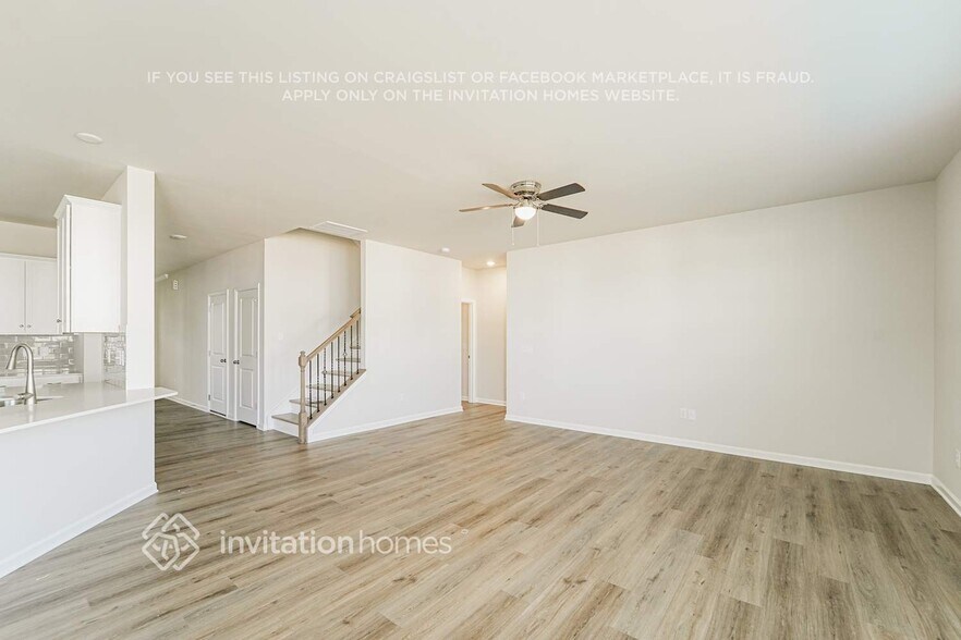 Building Photo - 7382 Echoing Hls Ln