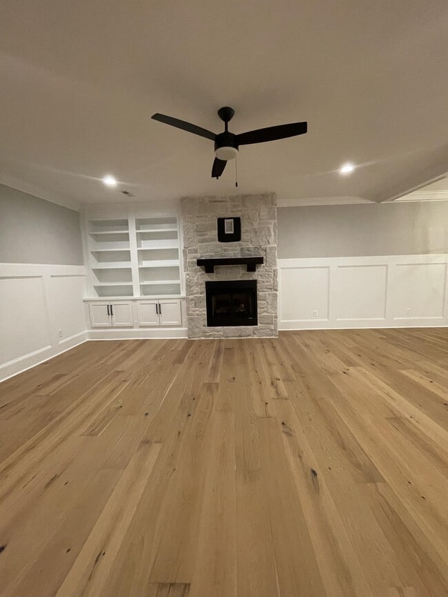 Building Photo - 1043 N Westyn Lp