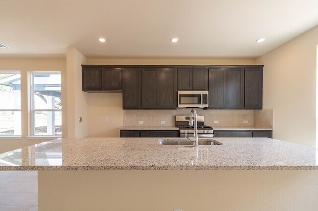 Building Photo - 1660 Coral Sunrise Trl
