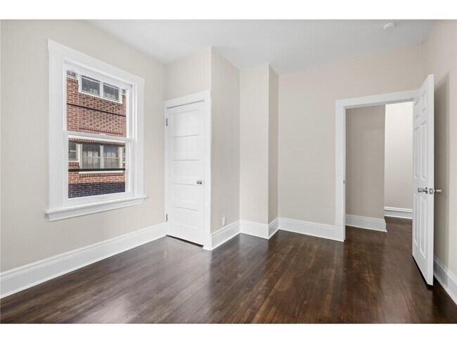 Building Photo - 892 Marshall Ave
