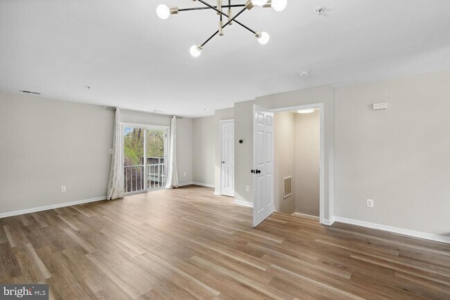 Building Photo - 4935 Wallflower Wy