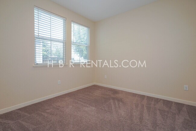 Building Photo - Modern 4-Bedroom Retreat in Mountain House...