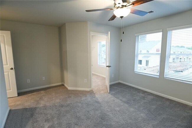 Building Photo - 115 Green Loop NW