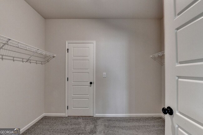Building Photo - 1854 Westfall Lndg