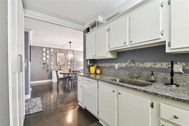 Building Photo - 255 Dolphin Point