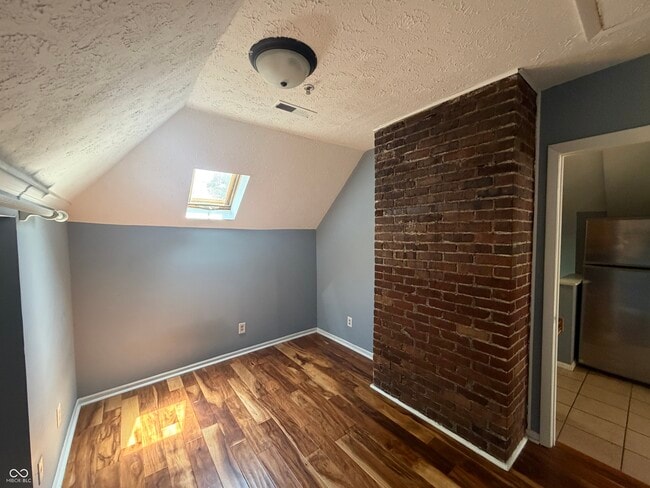 Building Photo - 1839 Talbott St