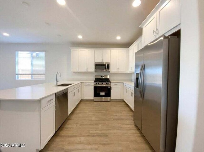 Building Photo - 23150 E Saddle Way