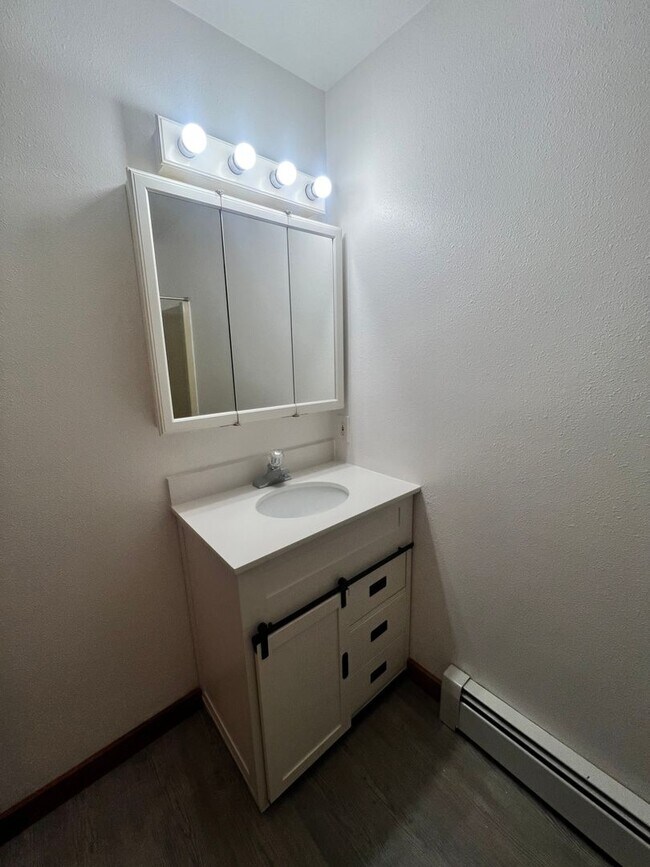 Building Photo - 285 Cindy Dr