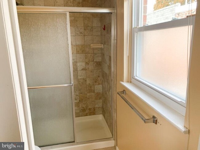 Building Photo - 7615 Algon Ave